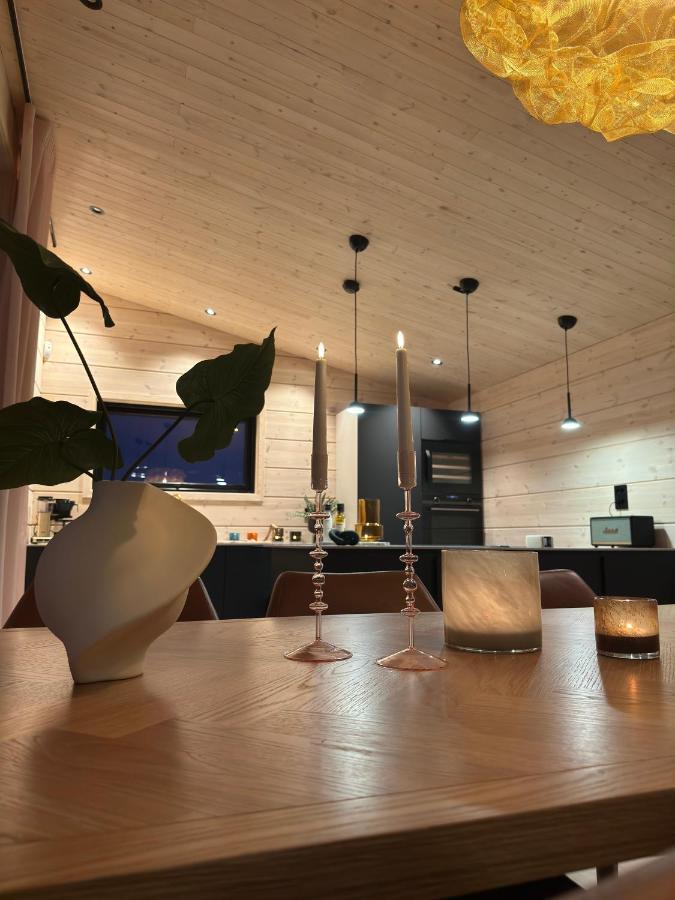 Ekkeroy Lodge - Arctic Living Vadsø エクステリア 写真
