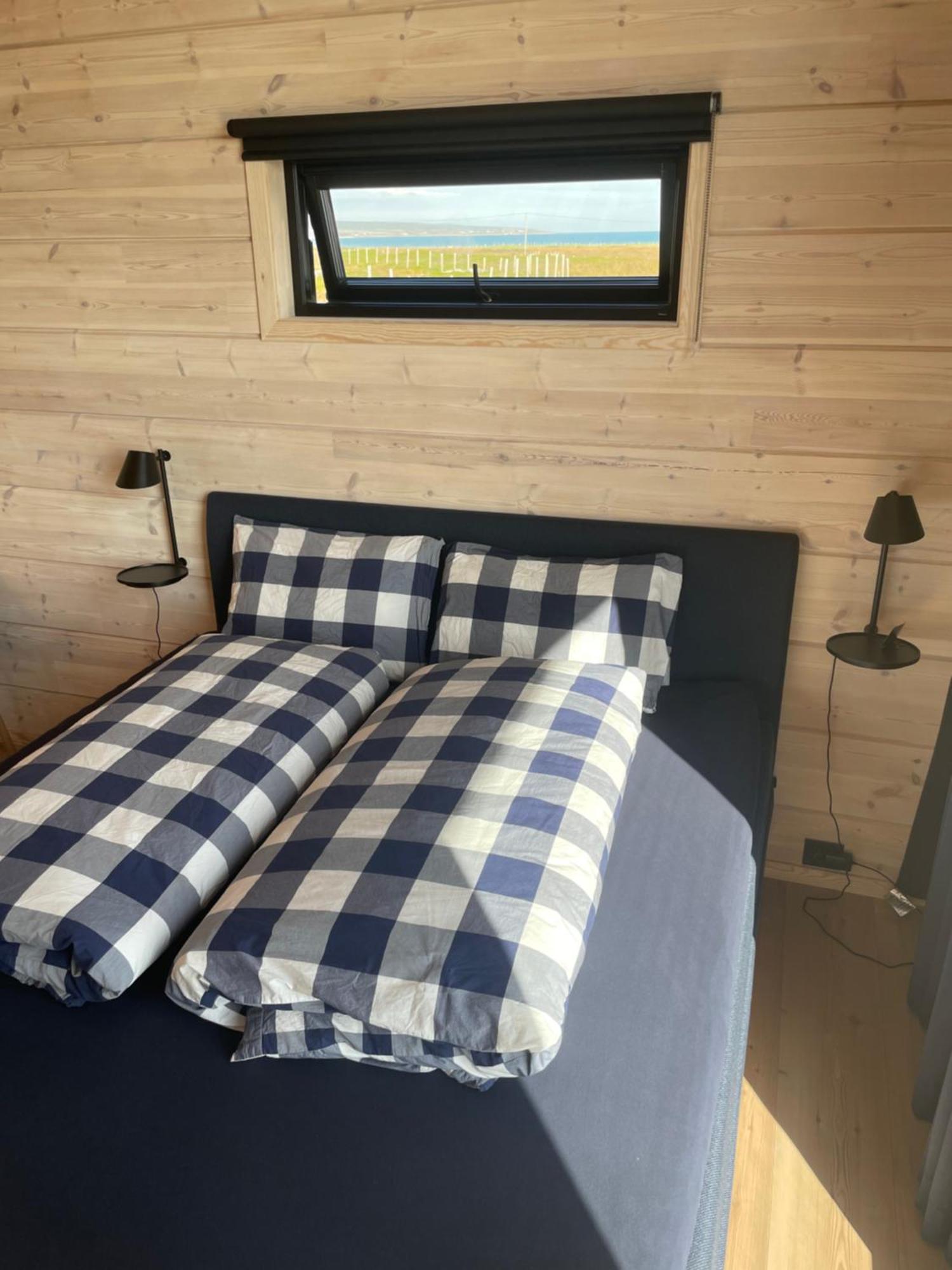 Ekkeroy Lodge - Arctic Living Vadsø エクステリア 写真