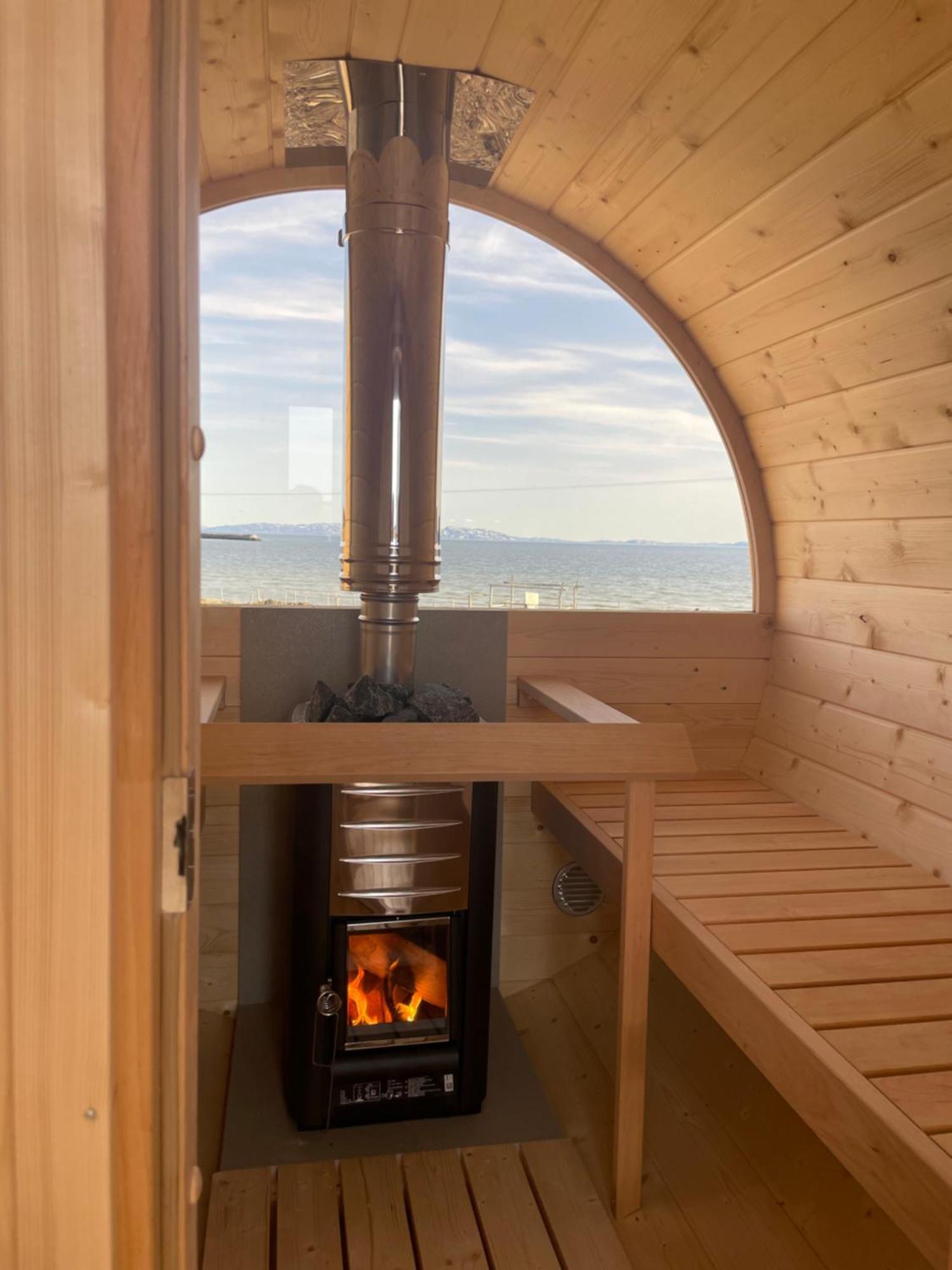 Ekkeroy Lodge - Arctic Living Vadsø エクステリア 写真